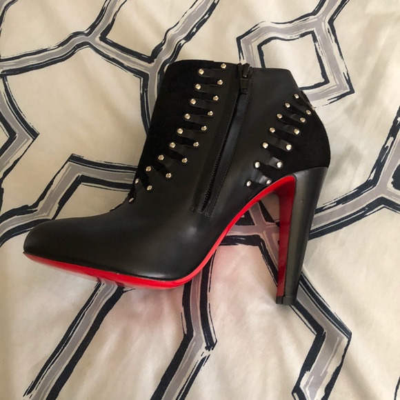 Christian Louboutin - Picture 2 of 3